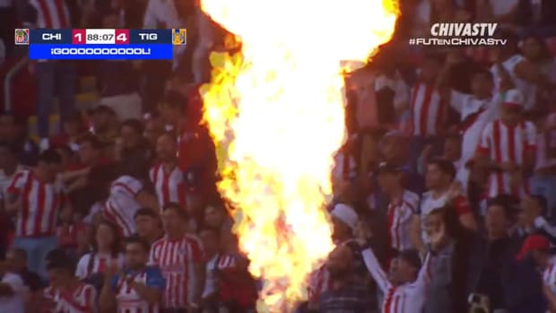 Zaldívar's delightful chip goal vs Tigres